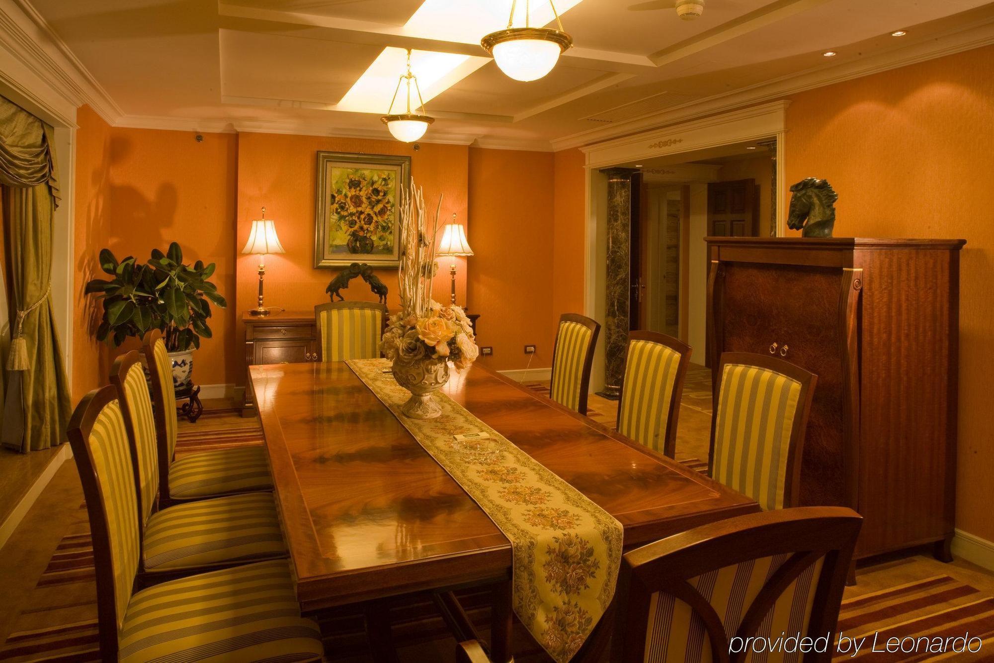שנגחאי Oriental Riverside Bund View Hotel מראה חיצוני תמונה